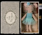 Dance mouse in daybed, Little sister