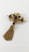 Tassle Brooch - Gold image