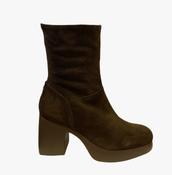 Chunky Heel Boot - Brown