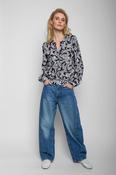 Pattern blouse - Black and White image