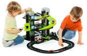 3 Storey Parking With Tracks And 5 Cars