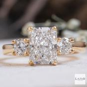 18kt Yellow Gold Three Stone Laboratory 2.04ct D VVS2 Diamond 0.50ct 2 Round Brilliant Diamond Ring image
