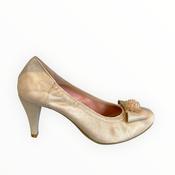 Shops in Ireland selling le babe shoes goldenpages.ie