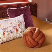 Twisted Cushion