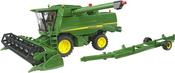 JOHN DEERE COMBINE HARVESTER T670i image