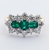 Emerald &amp;amp; Diamond Cluster Ring image