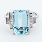 Platinum Rectangular Aquamarine &amp;amp; Diamond Ring image