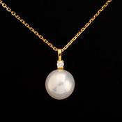 Fresh Water Pearl &amp;amp; Diamond Pendant image
