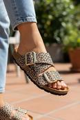 Tim &amp; Simonsen - Lanka Leopard Slide image