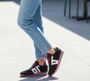 Back 70 - [Rocket] Black &amp; Hot Pink Trainer image