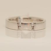 18ct White Gold Diamond Ring image