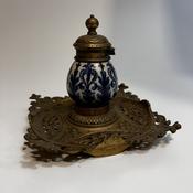 Asian Chinoigerie Inkwell