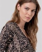 Surkana V-neck knit top with damask print Black