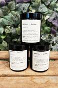 Wild Atlantic Wicks Máithair - Mother in Himalayan Cedar &amp; Jasmine