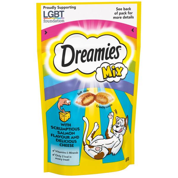Dreamies Cat Treats Salmon & Cheese Crunchy outside Soft inside Vitamins & Minerals 2 kcal 60g