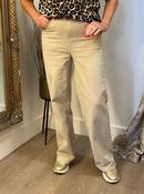 Lila Jean -Beige