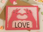 love hands card image
