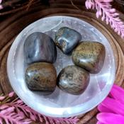 Grass Flower Stone Crystal Tumblestone