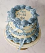Blue &amp; White Vintage Cake (with Bows)
