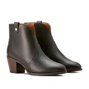 Ariat Women's Tilbury Country Leather Boots in Chocolate Truffle image