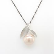 silver pearl frosted leaf pendant on a 45cm chain image