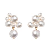 Perlita Earrings Pearl image
