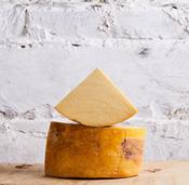 Hegartys Cheddar 200g