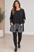 Ora - Round neck top with geometrical block