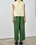 Nicholson LIghtweight Cotton Trousers in Green image