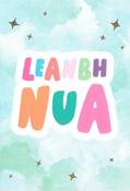 Leanbh Nua (téacs ildaite, cúlra glas geal)