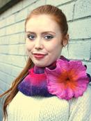 Felt Wool Scarf with Flower - Pink / One Size