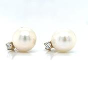 9ct Yellow Gold Pearl And Round Cz Stud Earrings image