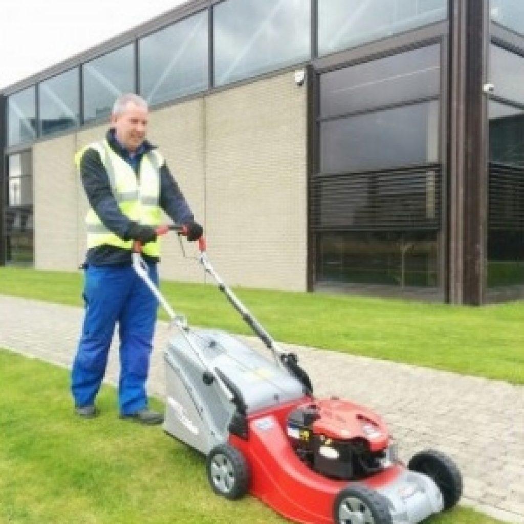 Hire Walk Behind Mower Lawnmower Hire in Laois GetLocal Ireland