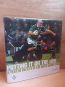 Inpho Sports Photography Agency - Putting it on the Line : A Year in the Life of the Irish Rygby Team - HB