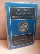 F.L Carsten (Editor) - The Ascendancy of France 1648-88 - HB - (The New Cambridge Modern History - Volume V - 1961 5) image