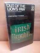 Constantine Fitzgibbon - Out of the Lion's Paw : Ireland Wins Her Freedom - HB - Illustrated image