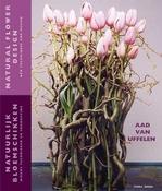 Aad Van Uffelen / Natural Flower Design - New Techniques And Design  (Coffee Table Book) image