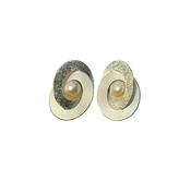 Silver Overlapping Circle Earrings with Freshwater Pearl image