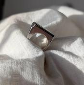 Smooth Lines Chunky Ring image
