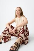 Daley -2 wine/cream trs image