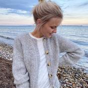 Novice Cardigan - Chunky Edition Pattern Booklet | PetiteKnit image