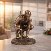 Genesis Lining Up The Putt Figurine