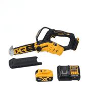 Dewalt DCMPS520p1-gb  18volt Pruning One handed Chainsaw 200mm Chain with charger and 5amp battery