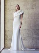 Pronovias Bals Sale Wedding Dress image