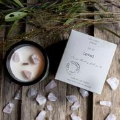 EAU SO LOVED CANDLE (WITH ROSE QUARTZ GEMSTONE). image