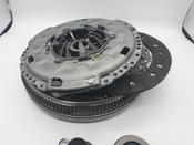 VW | TRANSPORTER | 2.0L | TDI | 2010-2019 | CLUTCH AND FLYWHEEL KIT | 5 SPEED | LUK | 4 BITS image