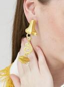 Shell and Nose Earrings Gold/ image