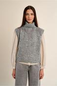 Embroidered Turtleneck Sleeveless Sweater