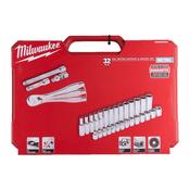 4932464945 Milwaukee 3/8 Drive Ratchet &amp; Socket Set Metric - 32 pcs