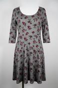 Grey and red floral dress with a V-neck and 3/4 sleeves #floraldress L 36 W 14. SkU 7010 image